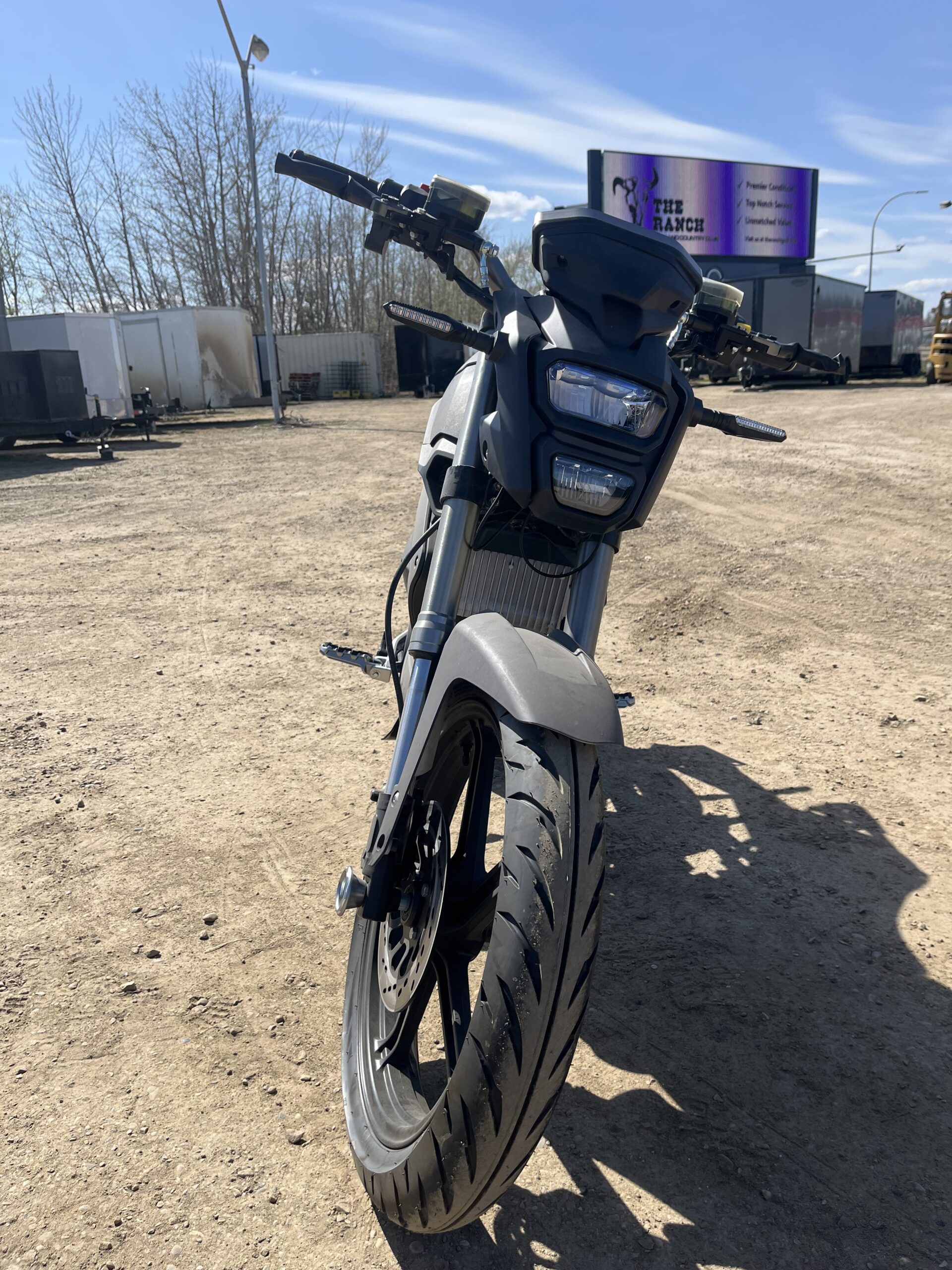 2025 Evoque E-tron Electric Motorcycle - Image 4