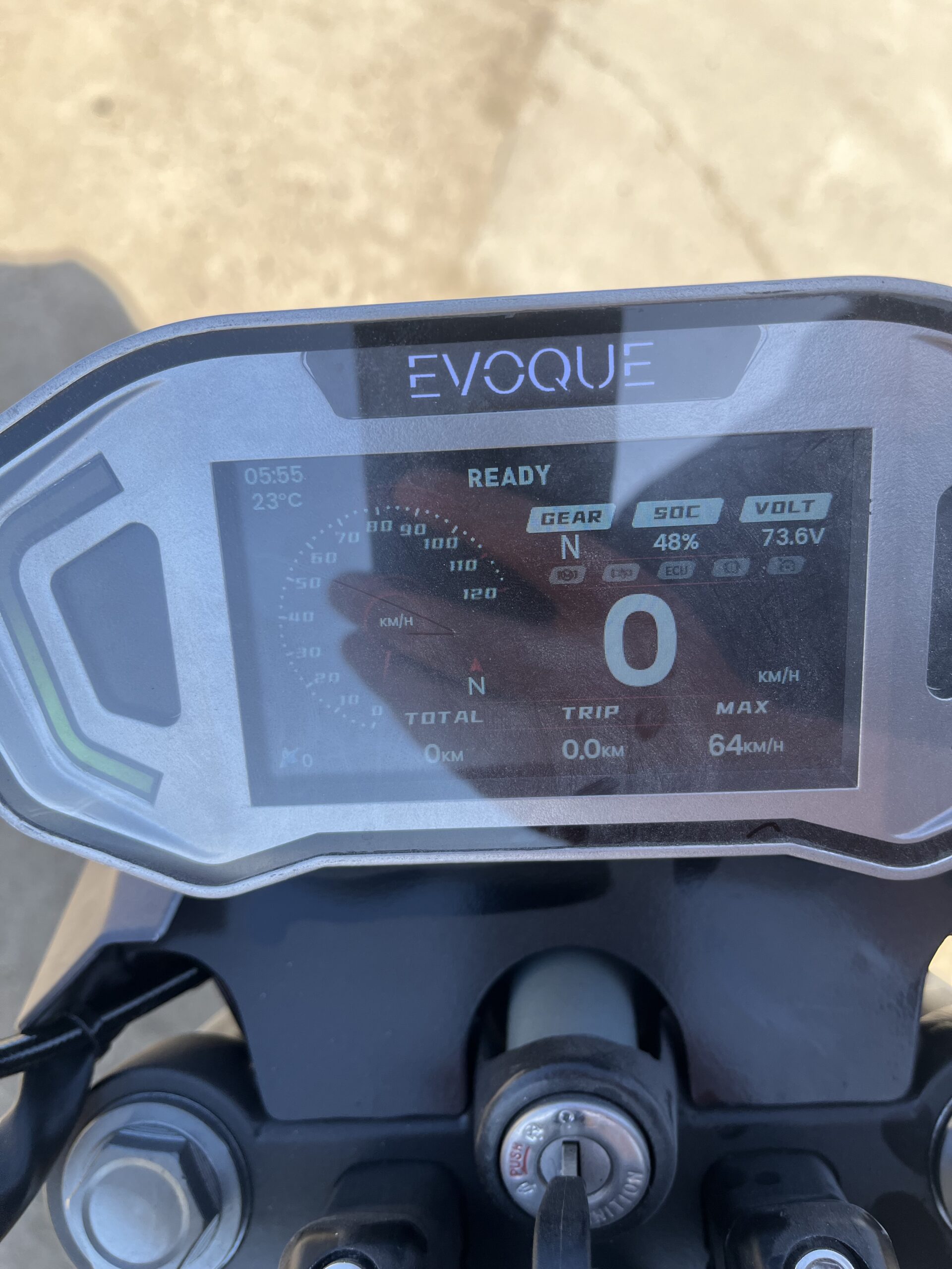 2025 Evoque E-tron Electric Motorcycle - Image 6