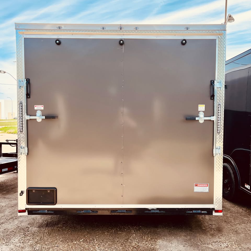 2026 8.5×16 Enclosed Cargo Trailer - Image 4