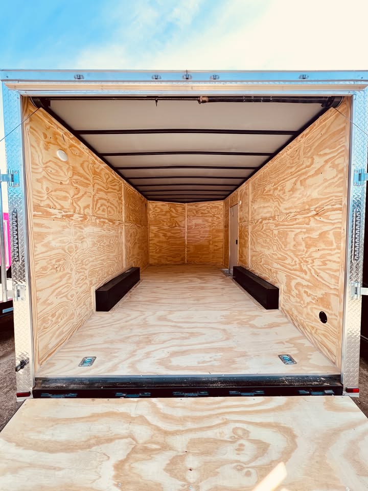 2026 8.5×16 Enclosed Cargo Trailer - Image 5
