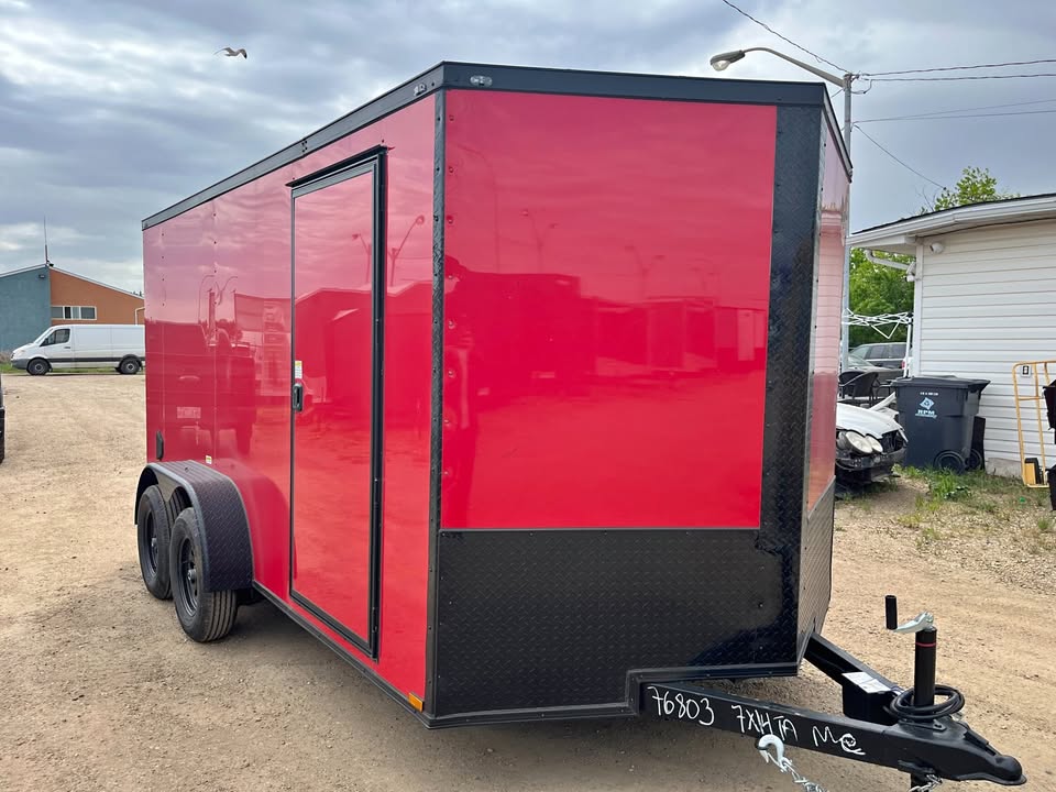 2026 7x14 Enclosed Trailer Cargo Trailer red + blackout