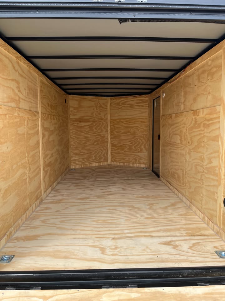 2026 7x14 Enclosed Trailer Cargo Trailer red + blackout