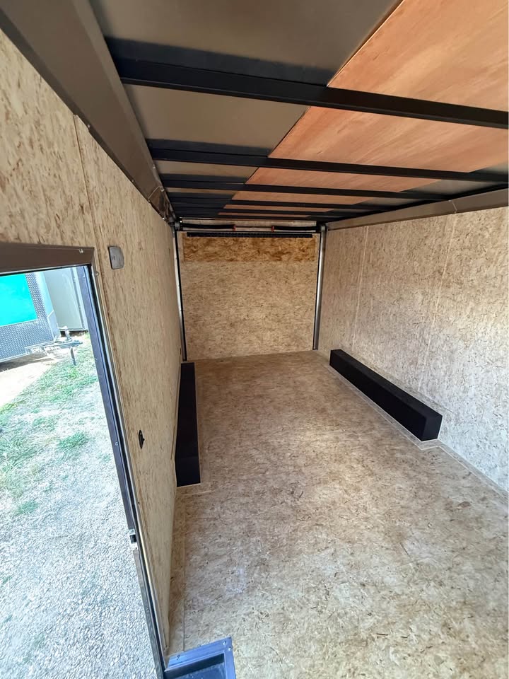 2027 Impact Quake Enclosed Trailer 8.5x18 - Image 4